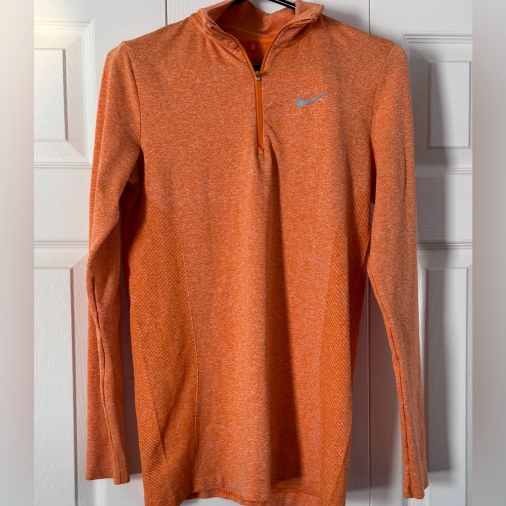 Nike Golf Orange Dri-FIT Top Size S.